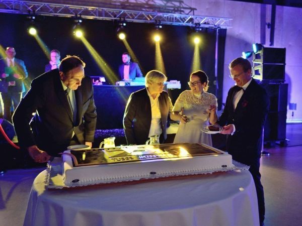 25 anni di Tubes International - celebrazione dell'anniversario